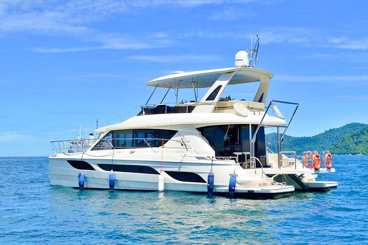 catamaran charter Malta