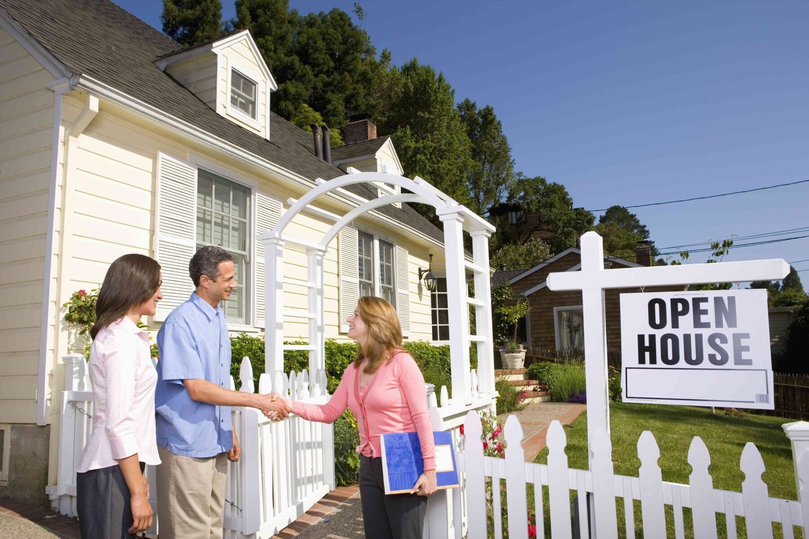 The Role of Real Estate Agents in Today’s Market